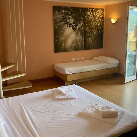 The Duplex - Big With Terraces *